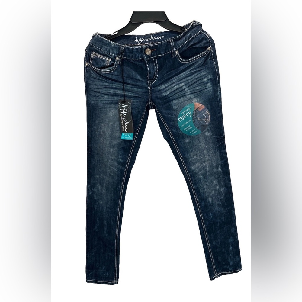 Ariya Curvy Skinny Jeans in Dark Blue Wash